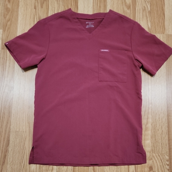 Jaanuu Women's Size Small Warm Berry 3 Pocket V Neck Scrub Top XS - Picture 1 of 6